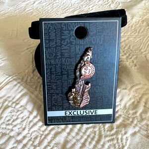 RARE NEW Hard Rock Cafe Anchorage 3D Skyline Guitar Core Exclusive